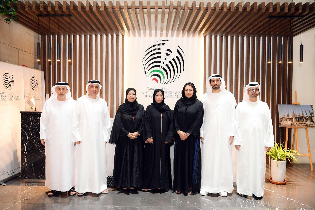  جمعية الصحفيين الإماراتية تنتخب مجلس إدارتها الجديد بمقرها بدبي