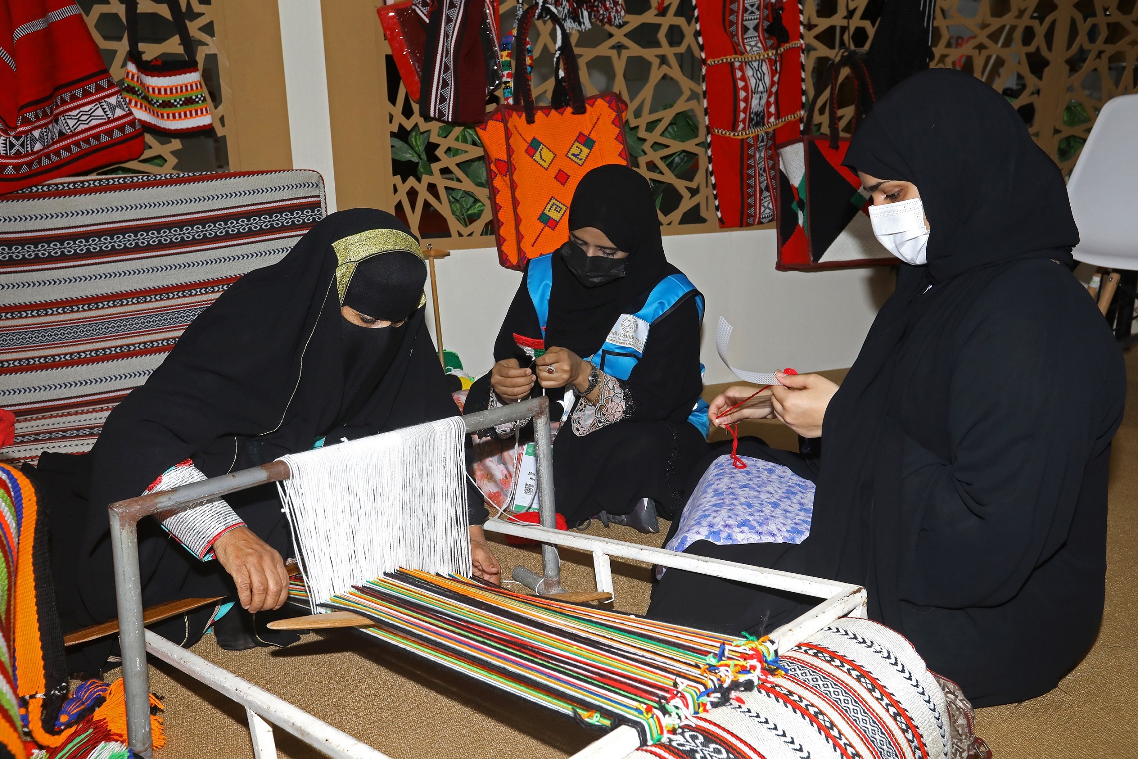 قطاع "الفنون والحرف اليدوية" في معرض أبوظبي للصيد يستعد لاستقطاب الزوار والسياح