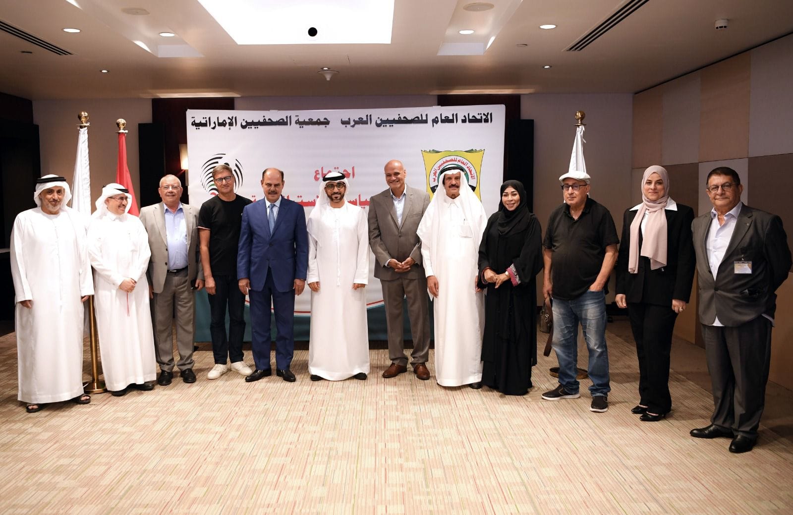 اختتم اجتماعاته التي شاركت فيها 18 دولة عربية في دبي
